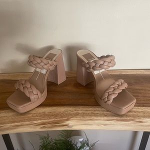 Dolce Vita BEIGE like new platform heels